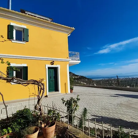Vecchia Casa Tatil Evi *